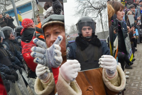 Ukraine-police-mirror-protest-e1388874814514